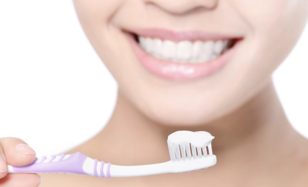 Penyebab Gigi Kuning